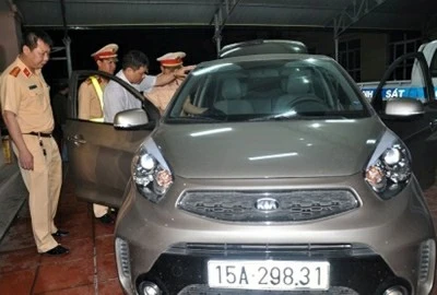 Đầy ma túy trên chiếc xe chạy quá tốc độ trên quốc lộ ảnh 2