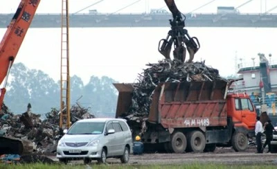 Nổ lò nấu phôi thép, 4 công nhân bỏng nặng ảnh 1