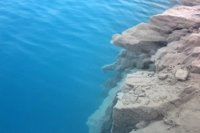 Người phụ nữ đuổi du khách Tây đến Tuyệt tình cốc ảnh 2 Người phụ nữ đuổi du khách Tây đến Tuyệt tình cốc ảnh 2