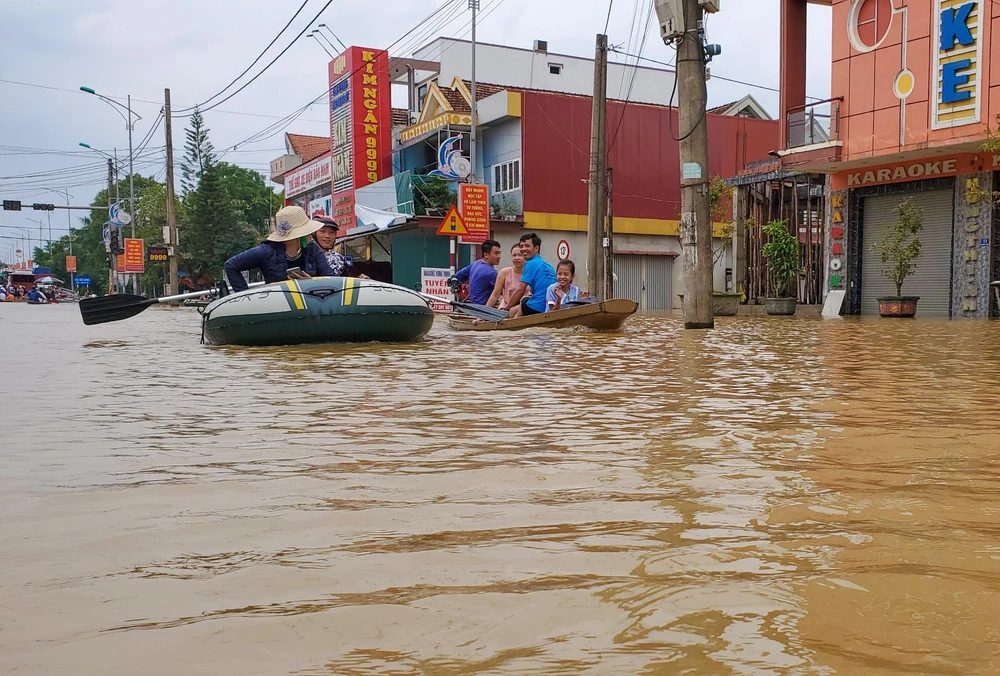 Đến sáng ngày 16-10, thời tiết tại huyện Lệ Thuỷ đã ngừng mưa và có nắng. Ảnh: BT