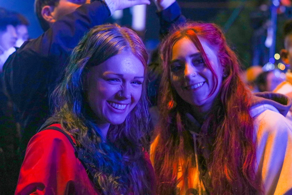 Sự kiện còn thu hút nhiều khách du lịch nước ngoài đến tham dự. Ảnh: BẢO THIÊN