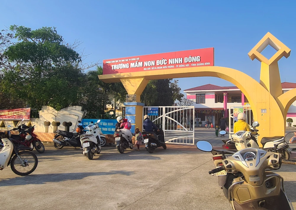 Trường mầm non Đức Ninh Đông - Nơi bà Ngân công tác.