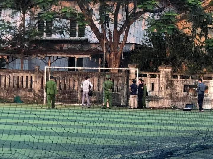 Lực lượng công an có mặt tại hiện trường.