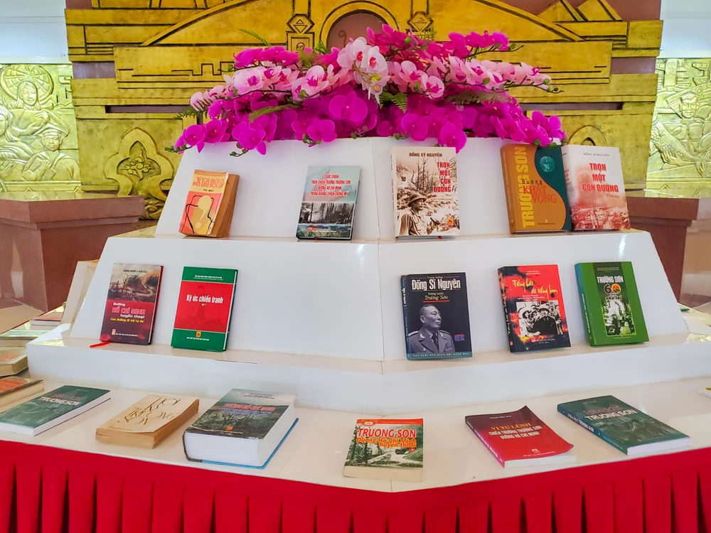 Triển lãm trung tướng Đồng Sỹ Nguyên cuộc đời và sự nghiệp