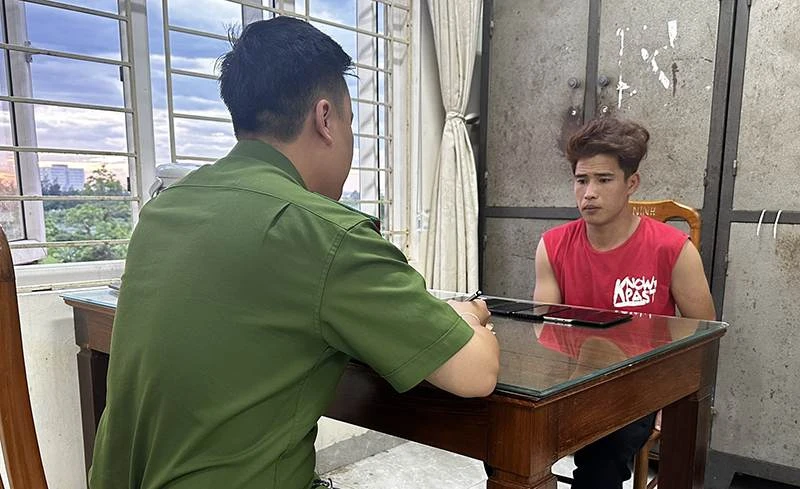 Đào Văn Bảo tại cơ quan công an. Ảnh: CA