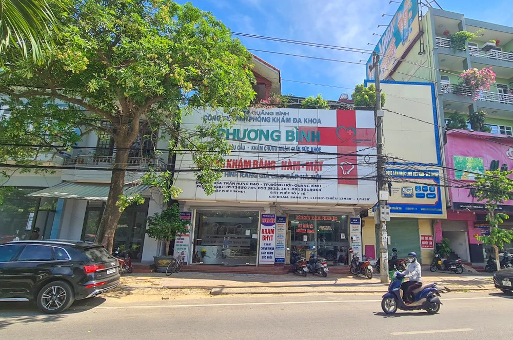 Phòng khám đa khoa Hương Bình tại TP Đồng Hới. Ảnh: BT