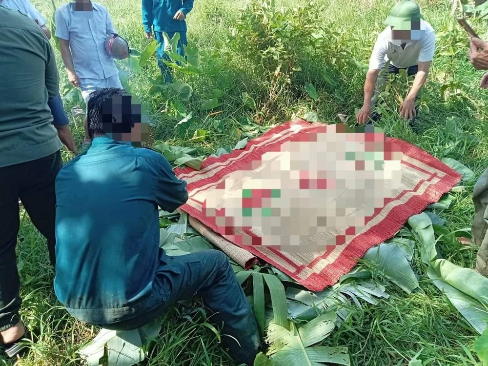 Thi thể chị N sau khi được tìm thấy. Ảnh: L.MAI