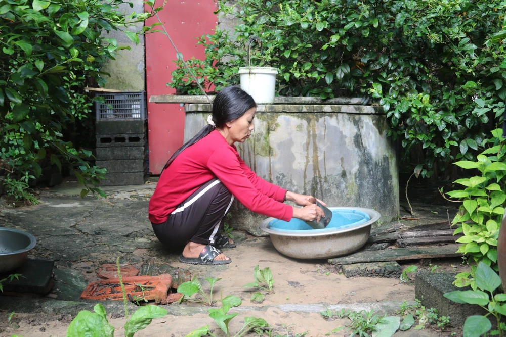 Giếng nước của gia đình bà Thuật cũng thường xuyên bịt kín