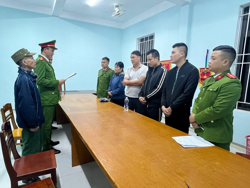 Quảng Bình: Khởi tố 7 người đánh bạc bằng hình thức số lô số đề