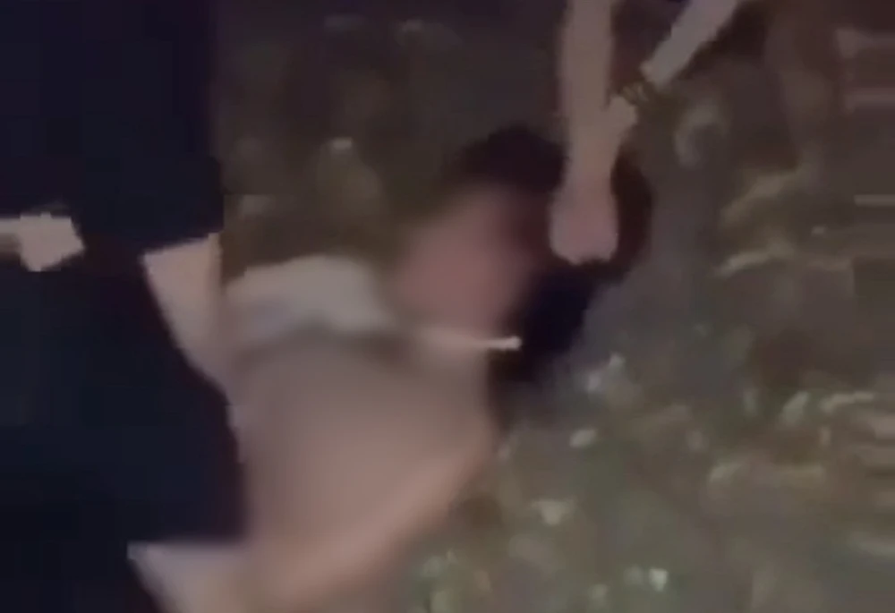 Quảng Bình: Xác minh vụ 1 nữ sinh bị đánh hội đồng, lột quần áo