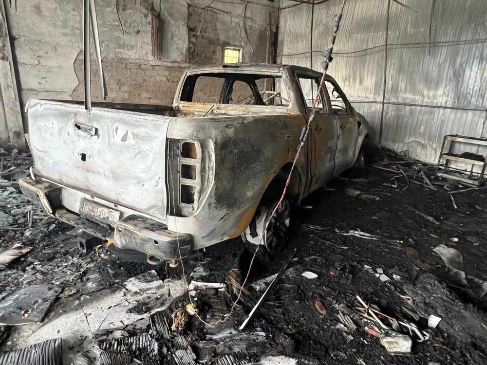 Xưởng nội thất ô tô ở Quảng Bình bị lửa thiêu rụi