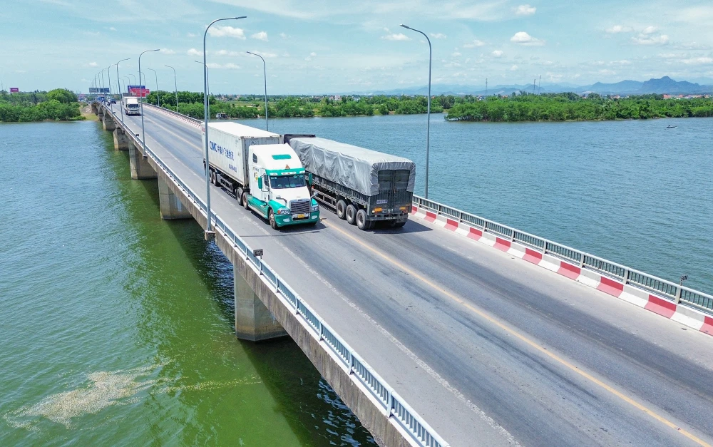 Giải quyết các điểm nghẽn giao thông trên tuyến Quốc lộ 1A