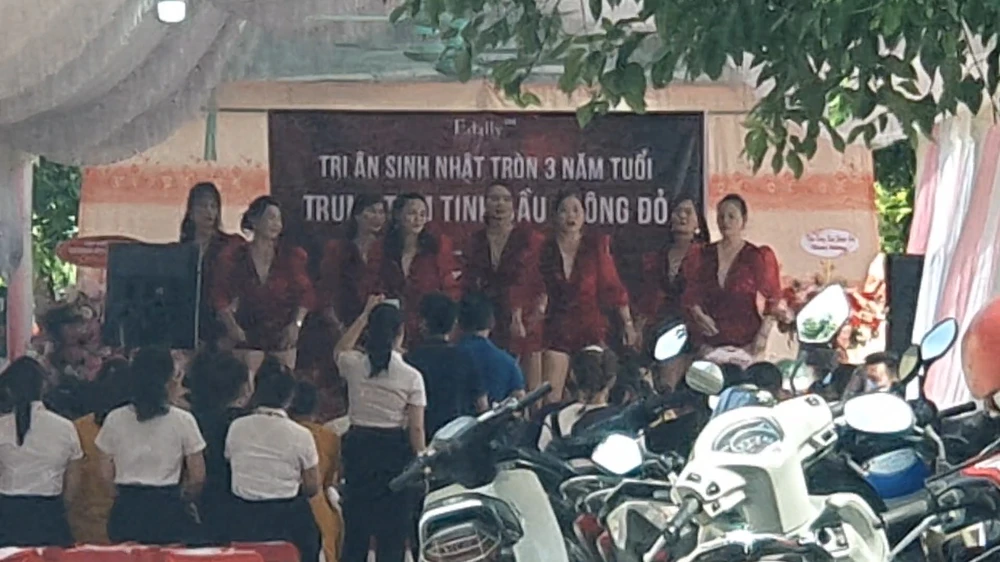 Tham mưu xử phạt cơ sở kinh doanh chặn đường tổ chức sinh nhật ở Quảng Bình