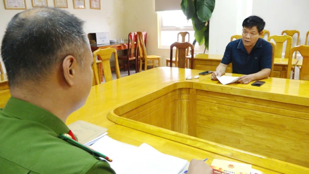 Khai thác khoáng sản vượt phạm vi, 2 giám đốc mỏ đá ở Quảng Bình bị khởi tố