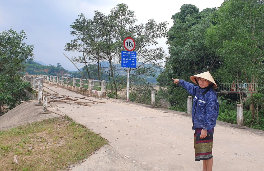 mo-cau-ho-toac-khien-nguoi-dan-bat-an-moi-lan-sang-song (4).jpg