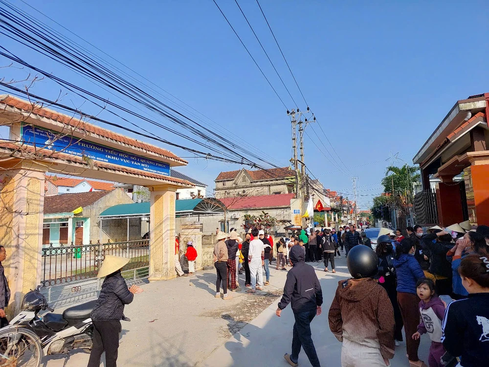 Quảng Bình: Phụ huynh phản đối chuyển điểm trường, 154 em học sinh nghỉ học