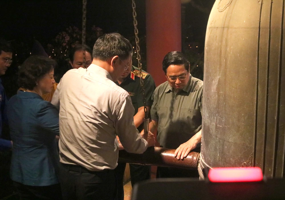 thu-tuong-pham-minh-chinh-thap-nen-tri-an (6).JPG