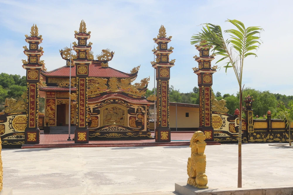 32 nhà thờ họ ‘mọc’ trên đất rừng sản xuất, xã ‘đau đầu’ việc xử lý