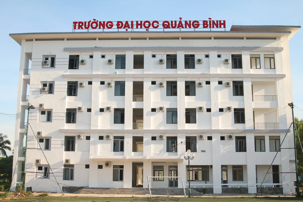 nha-cong-vu-o-quang-tri (10).JPG