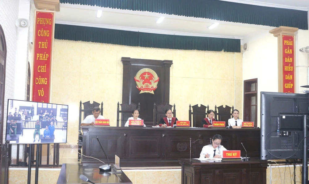 Vận chuyển ma túy để lấy tiền công, 2 người phụ nữ lãnh án chung thân