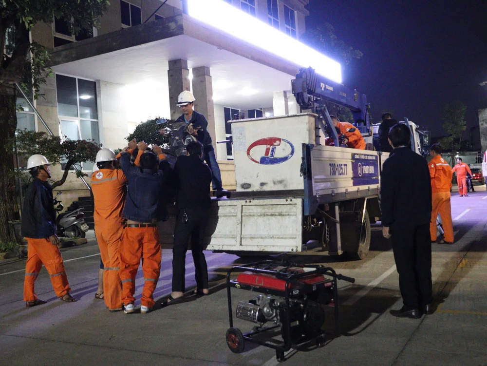 Điện lực Quảng Trị cử 54 người xuất phát trong đêm đến Đắk Lắk