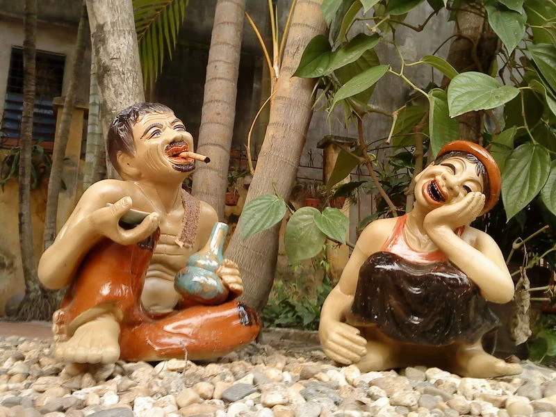 Đàn bà còn gì khi nhan sắc rụng? ảnh 1