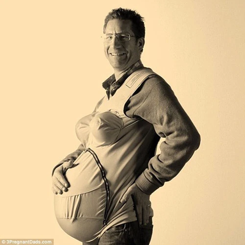 Xem các ông chồng vật vã sống chung với bụng bầu - 7