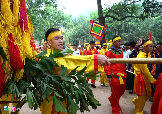 Hỗn chiến ở lễ hội đền Gióng
