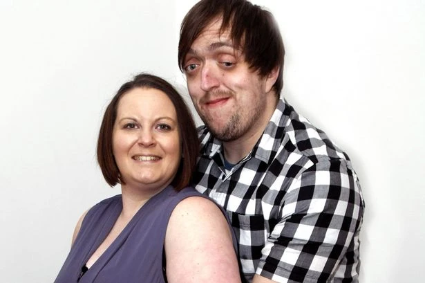 Tình yêu luôn đẹp, ngay cả khi bạn xấu