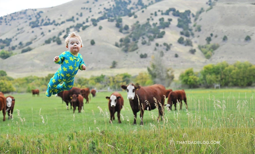 Xúc động với bộ ảnh 'bay' của đứa bé bị Down ảnh 13