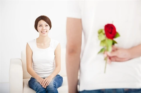 Cứ yêu và lấy chồng, đừng để bị hù nhé! ảnh 1