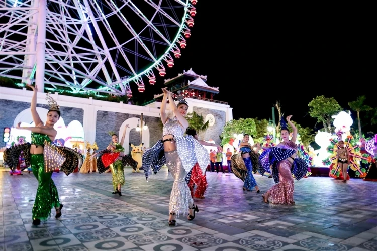 Khoảnh khắc không nên bỏ lỡ tại Lễ hội đèn lồng Asia Park ảnh 2