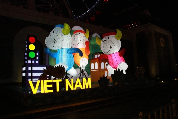 Khoảnh khắc không nên bỏ lỡ tại Lễ hội đèn lồng Asia Park ảnh 4