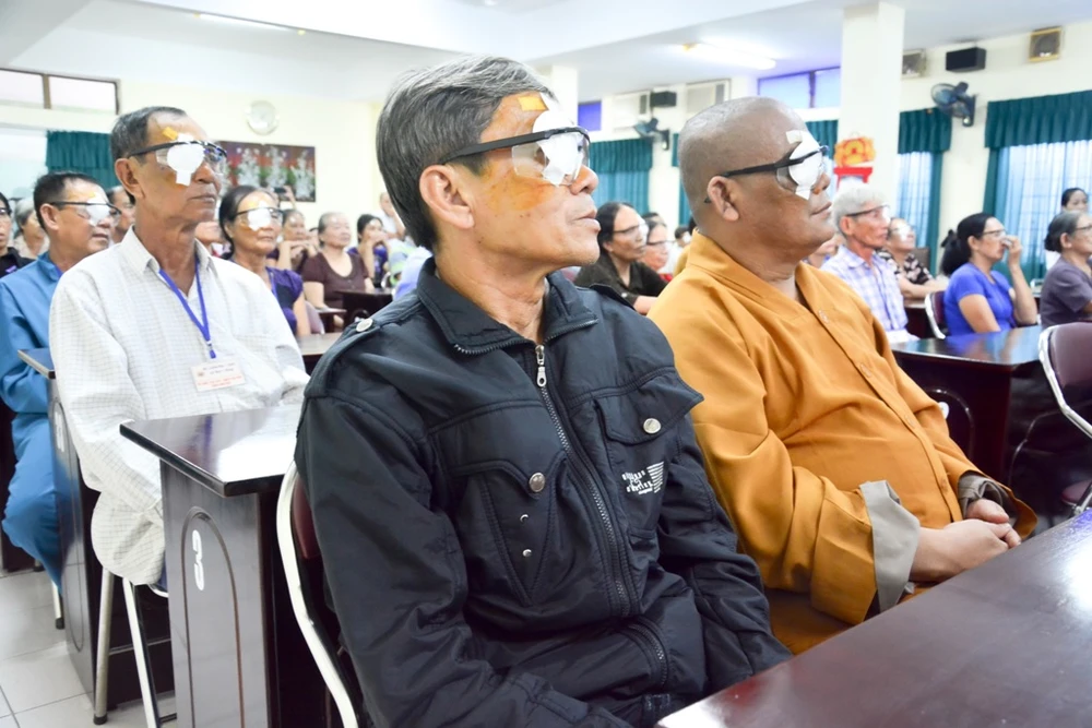 VWS: San sẻ tấm lòng để biết yêu thương ảnh 1