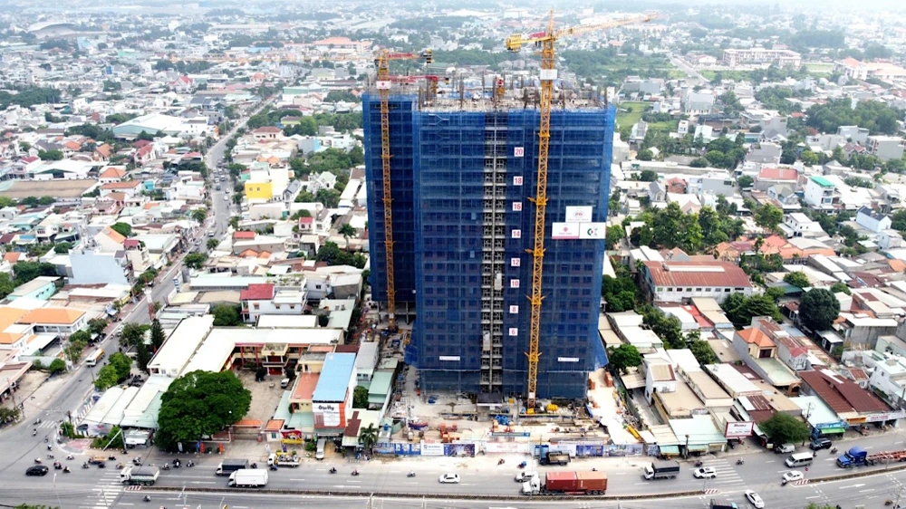 Diamond Connect, một trong những căn hộ tại Dĩ An góp phần đáp ứng nhu cầu an cư cấp thiết của người dân nhập cư Dĩ An.