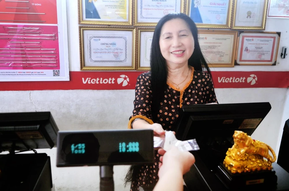 Bà Hà luôn tự hào khi là người đồng hành cùng sự phát triển của Vietlott trong 6 năm qua.