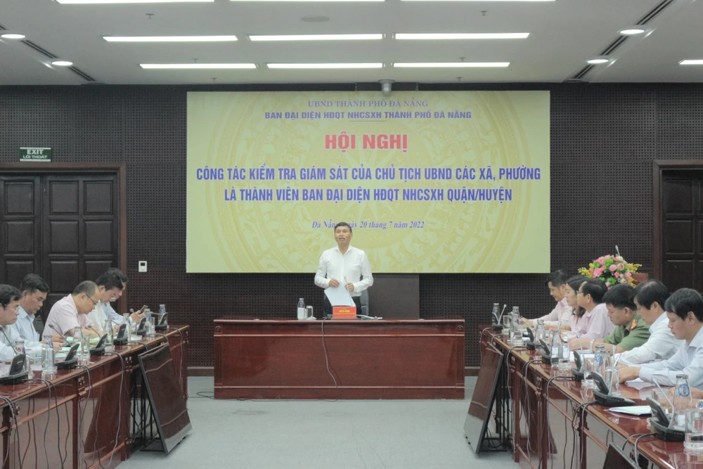 Phó Chủ tịch UBND TP Hồ Kỳ Minh – Trưởng Ban đại diện HĐQT NHCSXH TP Đà Nẵng phát biểu tại hội nghị. Ảnh: T.AN