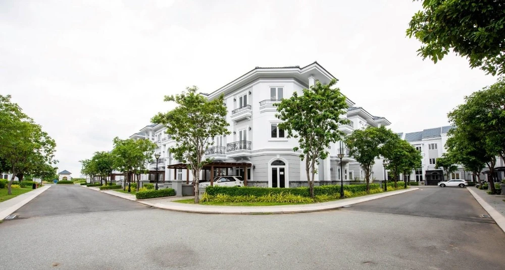 Một góc Khu đô thị xanh kiểu mẫu PhoDong Village - Khu đô thị hiếm hoi tại TP.HCM được vinh danh “Dự án Xanh tiêu biểu 2019” Một góc Khu đô thị xanh kiểu mẫu PhoDong Village - Khu đô thị hiếm hoi tại TP.HCM được vinh danh “Dự án Xanh tiêu biểu 2019”