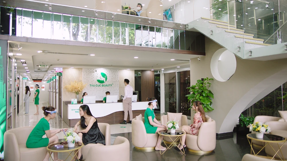Không gian sang trọng tại Bệnh viện Thẩm mỹ Thu Cúc giống như một khu nghỉ dưỡng cao cấp đạt chuẩn 5 sao Không gian sang trọng tại Bệnh viện Thẩm mỹ Thu Cúc giống như một khu nghỉ dưỡng cao cấp đạt chuẩn 5 sao