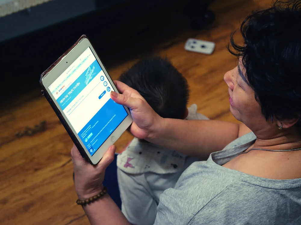 Khách hàng trải nghiệm ký số HĐMB.