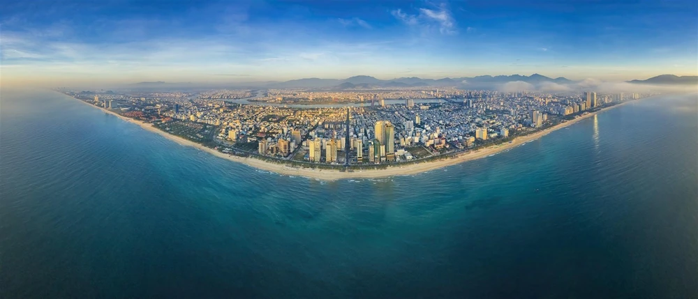 Kinh tế Đà Nẵng đang phục hồi nhanh chóng. Ảnh: Ánh Dương