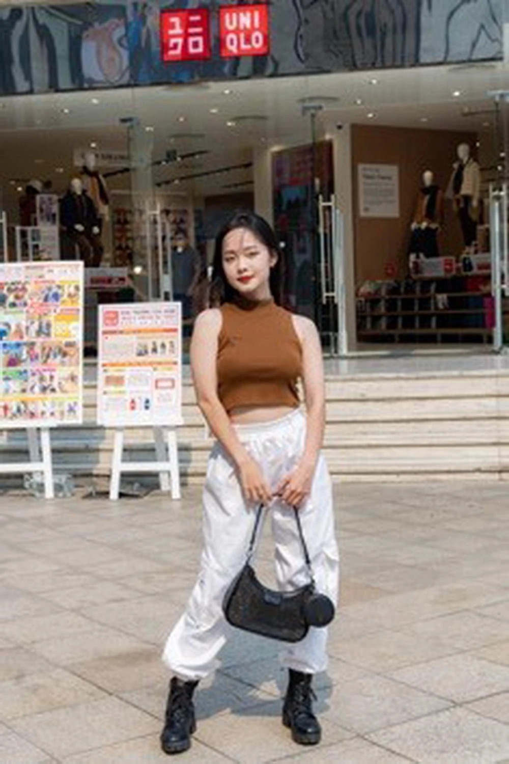 Giới trẻ thi nhau check-in tại Vincom Center Bà Triệu