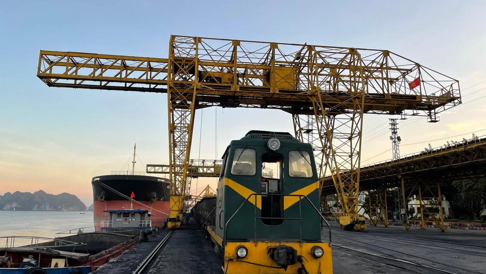 TKV quản lý than, khoáng sản chặt chẽ, công khai, minh bạch, sử dụng tiết kiệm, có hiệu quả.