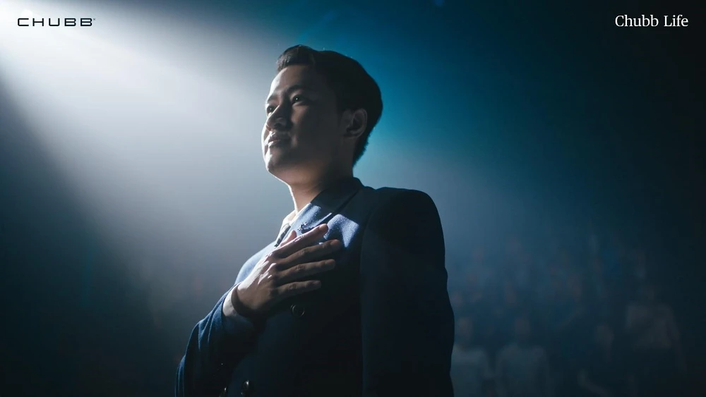Cảnh trong phim ngắn “Nơi lòng nhân trải bước thành công” của Chubb Life