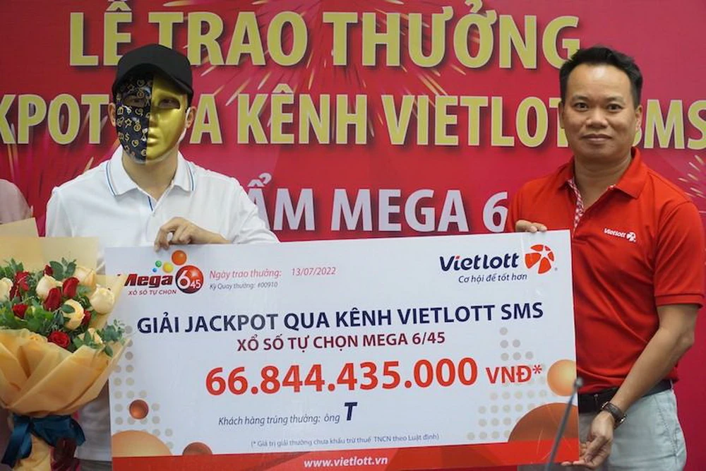 Người chơi may mắn nhận Jackpot cao nhất từng "nổ" trên Vietlott SMS.