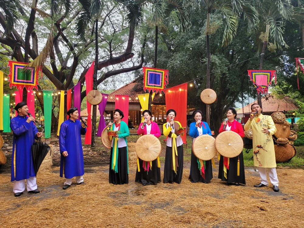 Nhiều hoạt động văn hóa văn nghệ truyền thống Việt Nam được giới thiệu tại sự kiện