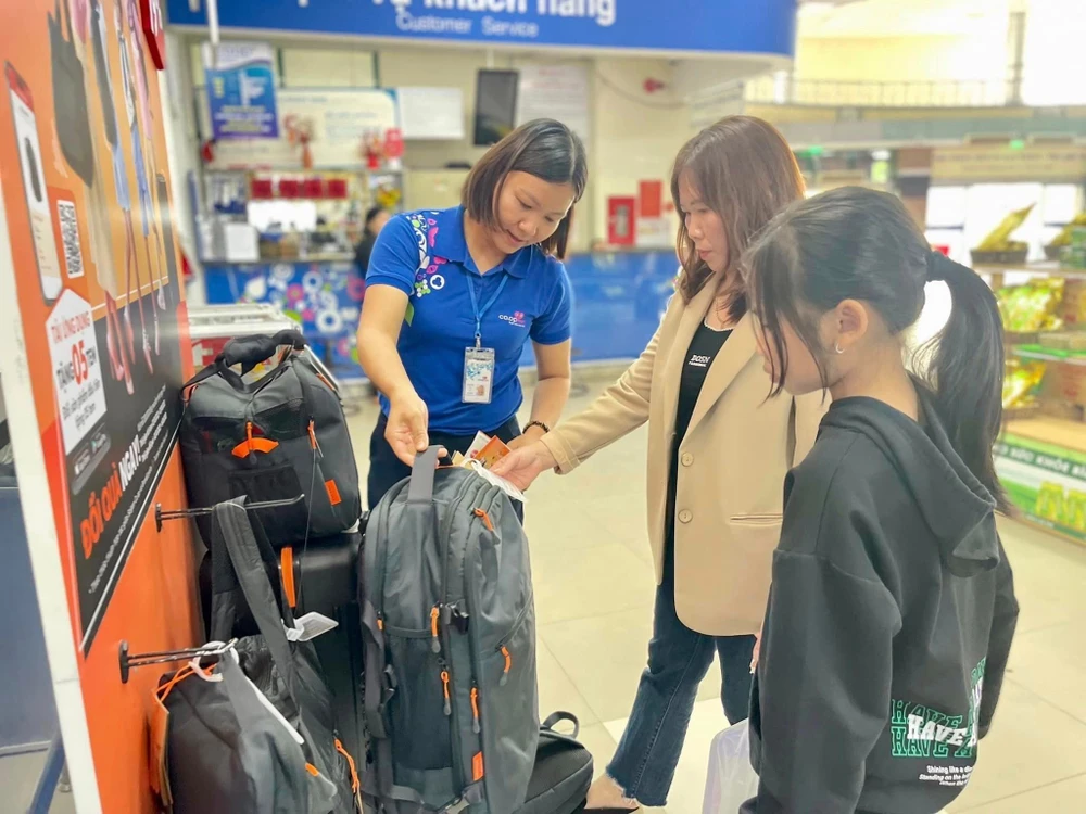 Nhiều khách hàng đang “săn lùng” túi Tucano vì vừa tiện lợi vừa hợp với mọi phong cách cá nhân.