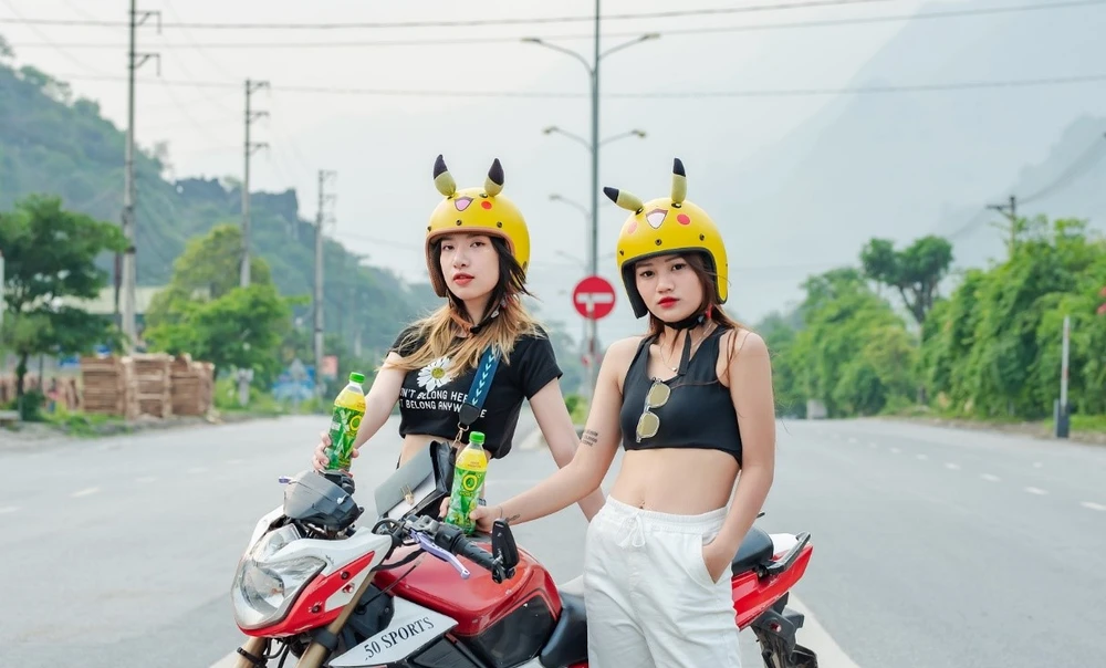 Giải nhiệt cuộc sống trên vạn dặm đường cùng Trà Xanh Không Độ.