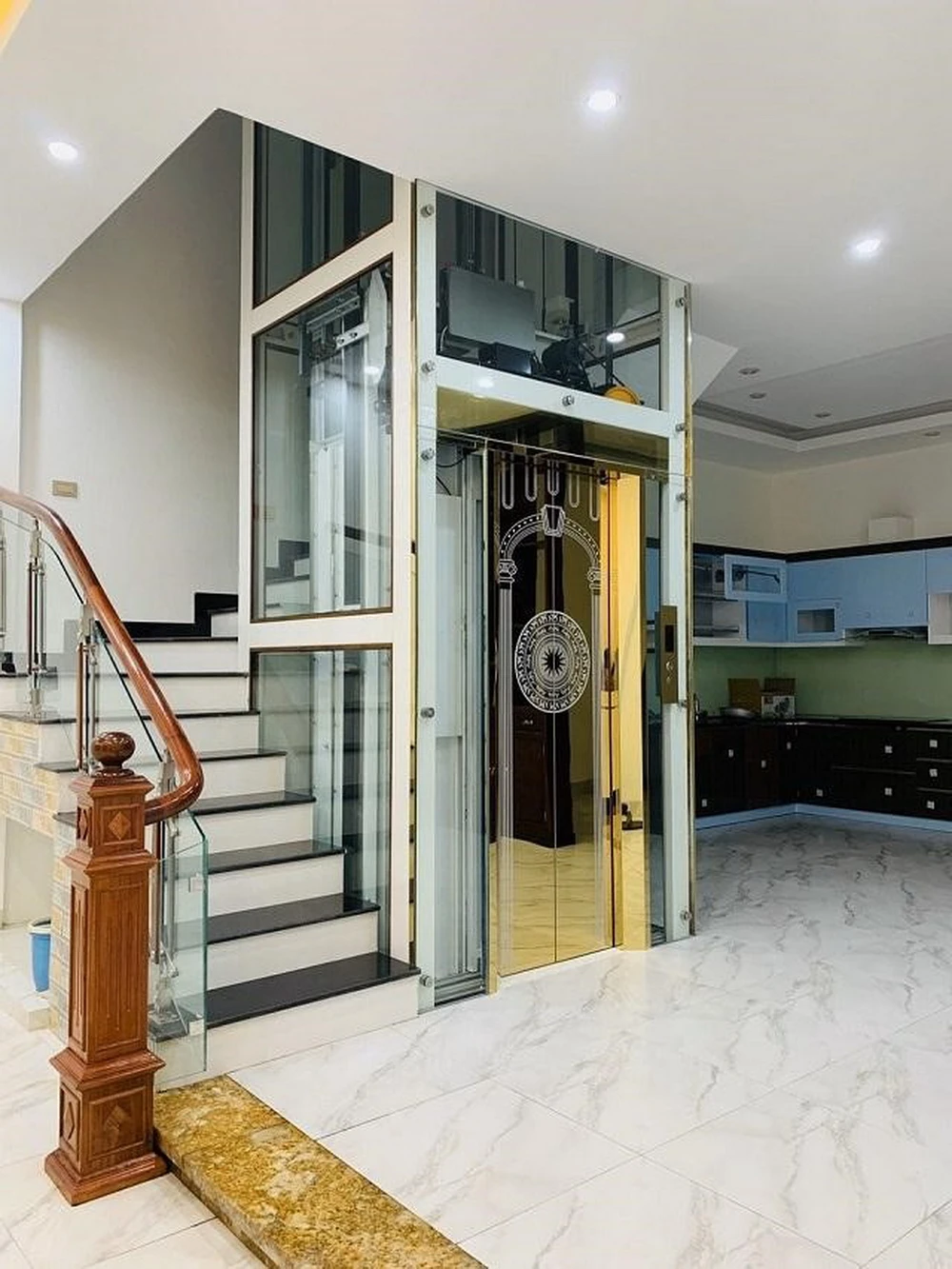 Nhu cầu lắp đặt thang máy gia đình kích thước nhỏ nhất ngày càng tăng cao