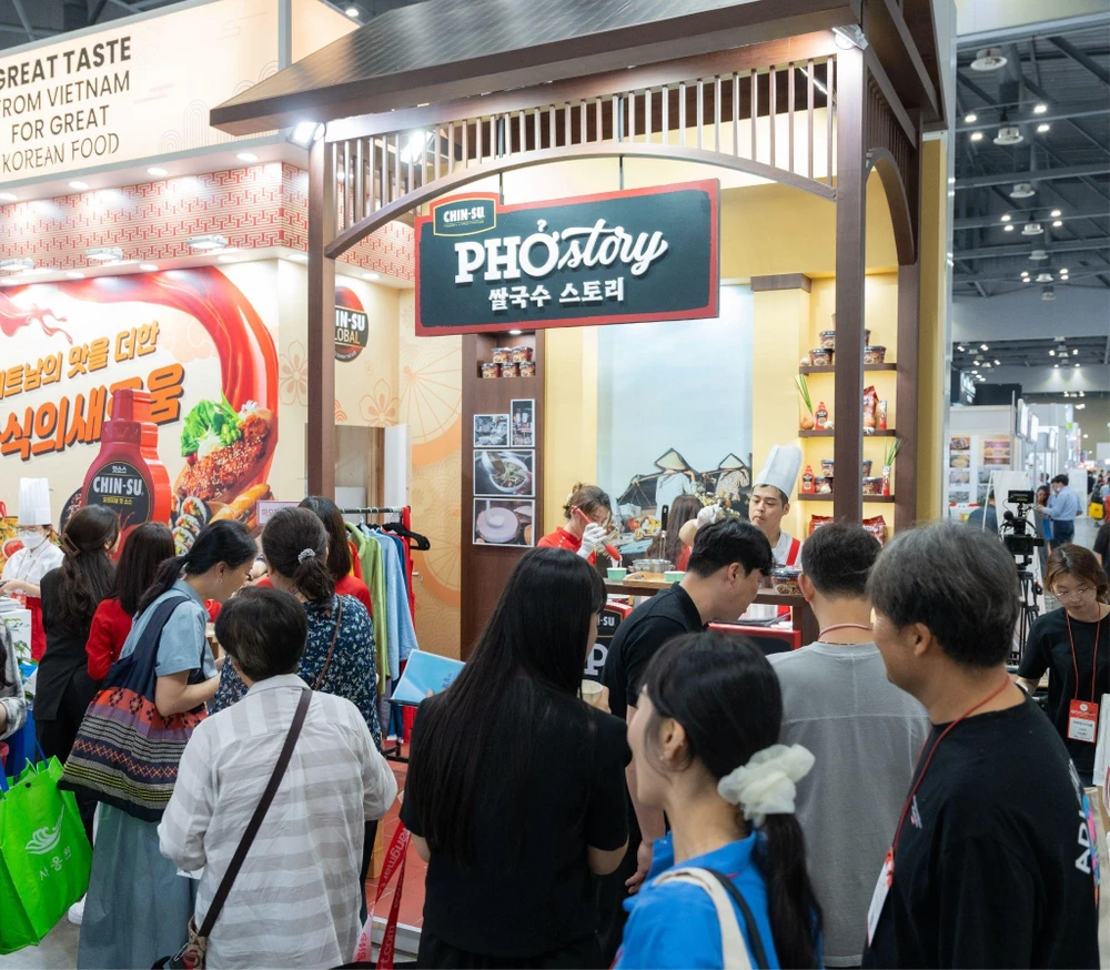 Người tiêu dùng Hàn Quốc có cơ hội thưởng thức hương vị truyền thống của phở ăn liền Phở Story